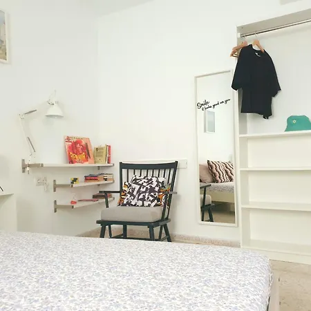 Sunny Malaga Centre Flats, 2 Options, With Balcony Or Terrace